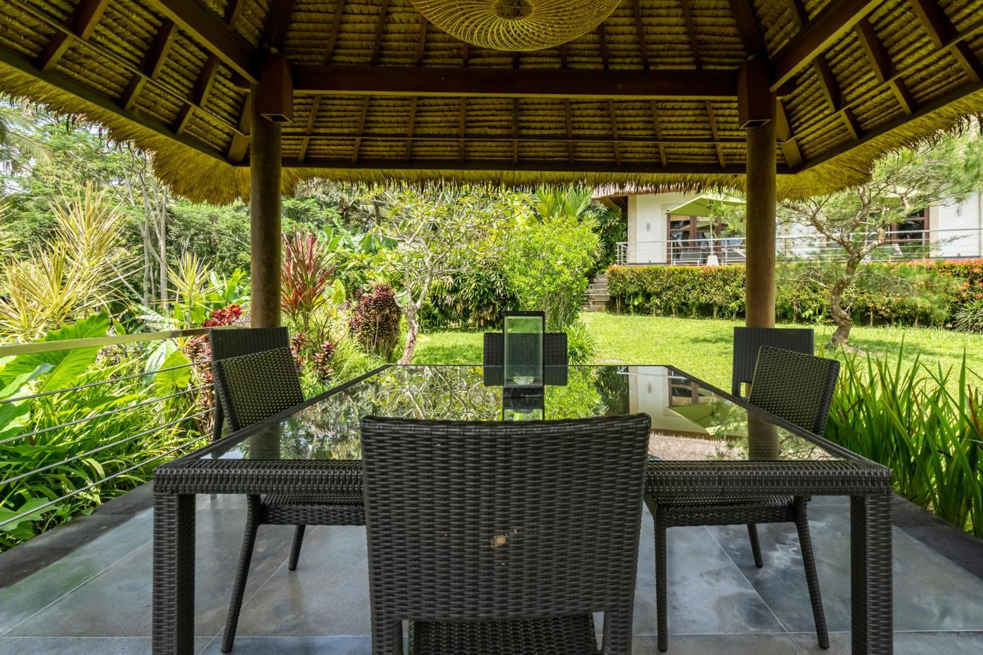 Villa Themma Jungle - Sumptuous 3Br Luxury Villa With Majestic Jungle View North Of Ubud Екстер'єр фото